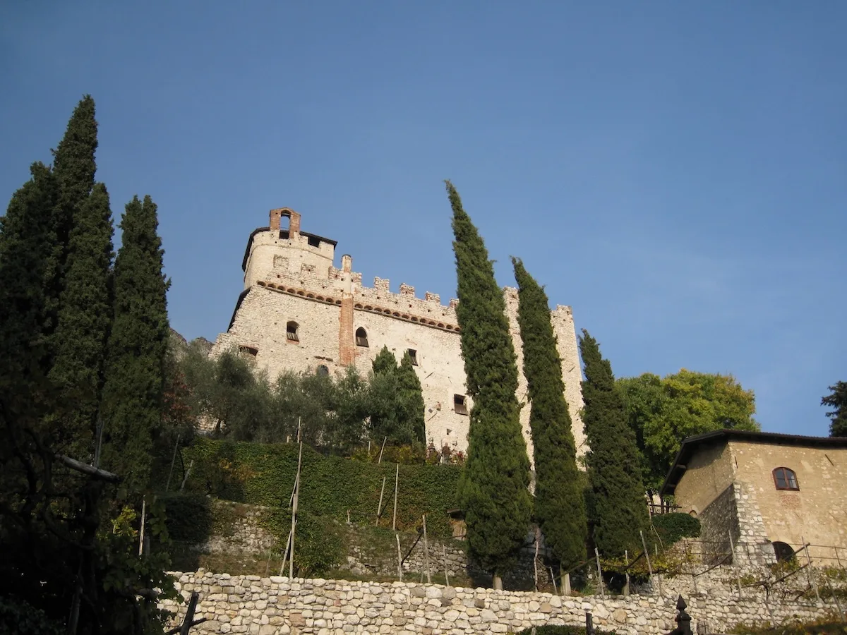 castello di avio jpeg