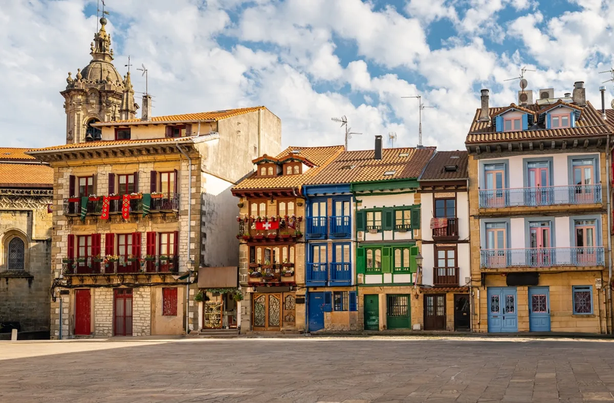 Alla scoperta di San Sebastián nei Paesi Baschi Hondarribia jpg