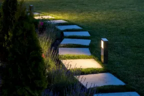 vialetto illuminato