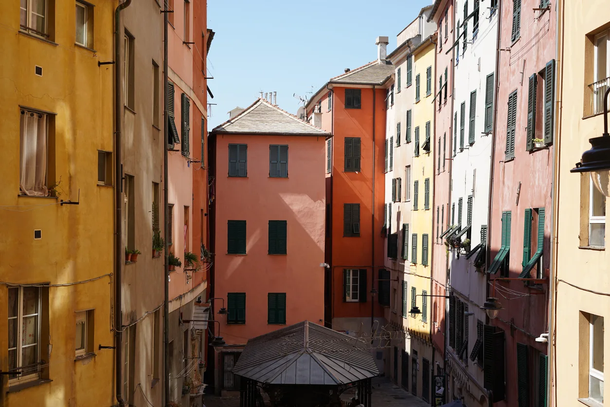 Case-a-prezzi-accessibili-il-MIT-dice-no-al-regolamento-europeo-su-affitti-brevi-e-seconde-case-jpg.webp