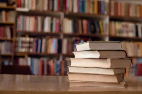 Come realizzare un tavolino fai da te con i libri