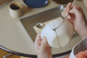 Come riparare una crepa nella ceramica