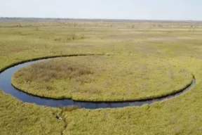 In Argentina c'è un'isola perfettamente circolare che si muove da sola