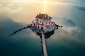 La Casina Vanvitelliana, il gioiello del Settecento amato da re e artisti