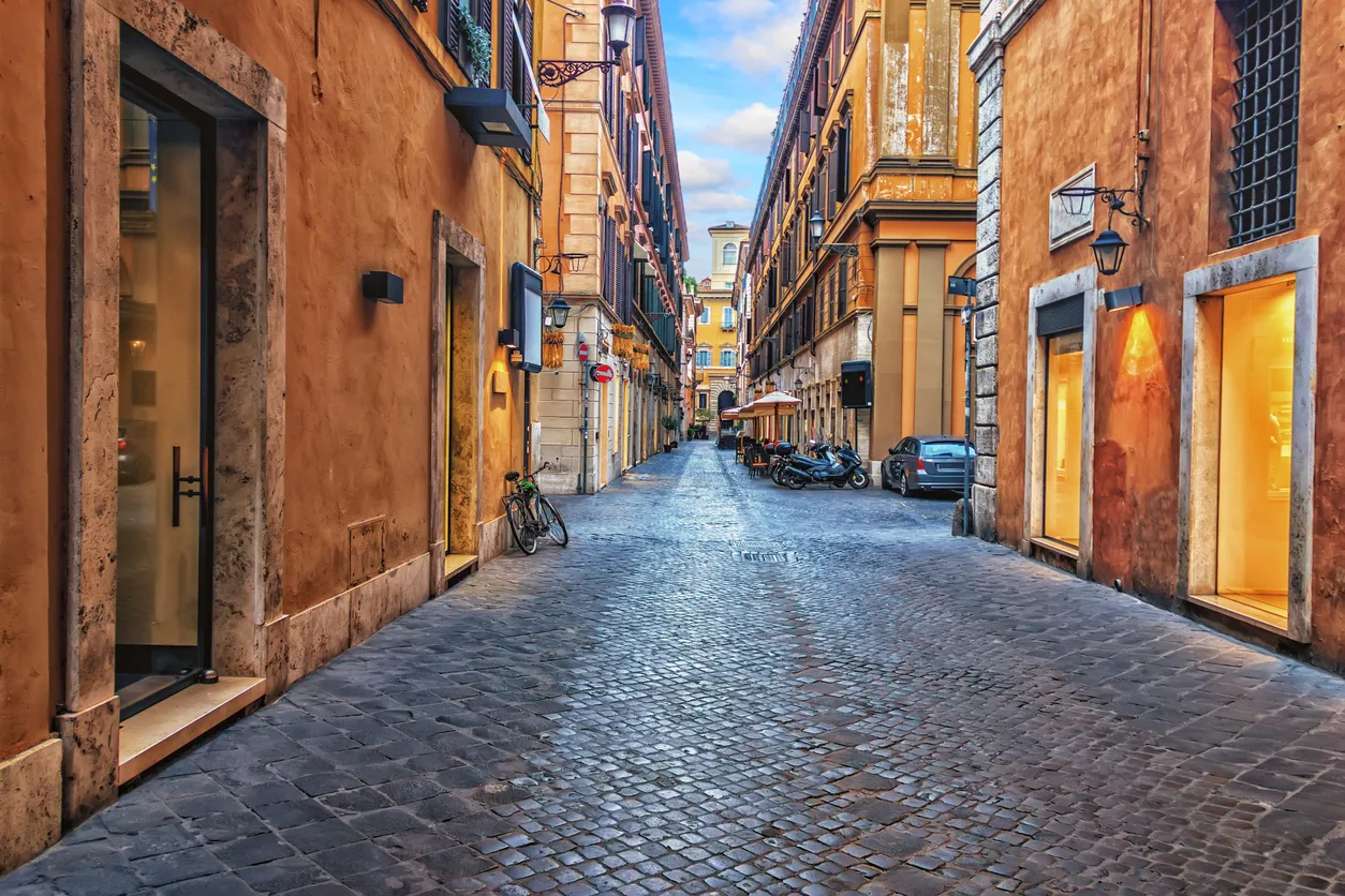 Negozi-sfitti-in-Italia-quasi-un-locale-su-sei-rimane-inutilizzato-jpg.webp